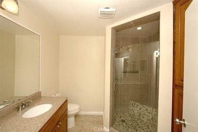 Beautiful and large 2 bedroom 2 bath home located in desirable - photo 17
