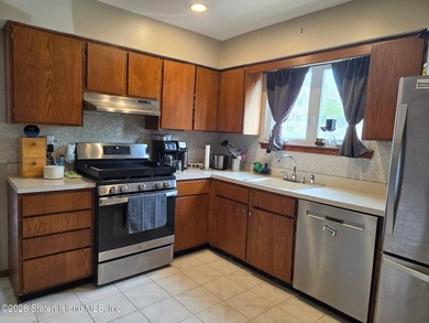 Four Brothers Opportunity! This beautiful 3-bedroom, 2-bath - photo 7