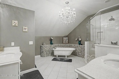 Experience the perfect blend of luxury living and everyday - photo 28