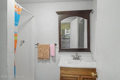 Experience the perfect blend of luxury living and everyday - photo 34