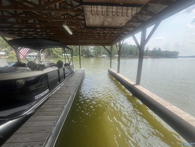 Discover the perfect waterfront family getaway on Lake Weiss in - photo 11