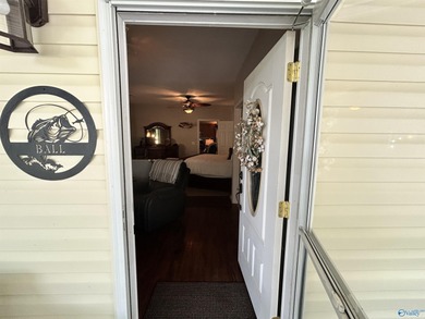 Discover the perfect waterfront family getaway on Lake Weiss in - photo 17