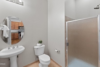Move-in ready and perfectly positioned in the heart of Downtown - photo 26