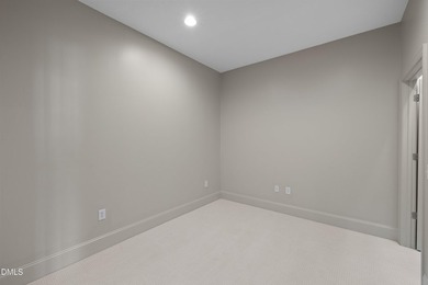 Move-in ready and perfectly positioned in the heart of Downtown - photo 27