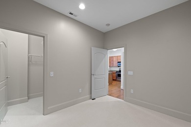 Move-in ready and perfectly positioned in the heart of Downtown - photo 28