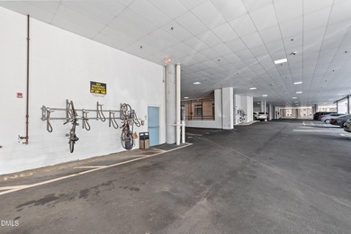 Move-in ready and perfectly positioned in the heart of Downtown - photo 30