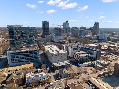 Move-in ready and perfectly positioned in the heart of Downtown - photo 35