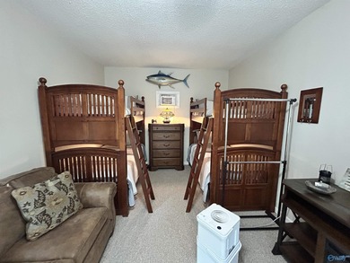 Discover the perfect waterfront family getaway on Lake Weiss in - photo 44