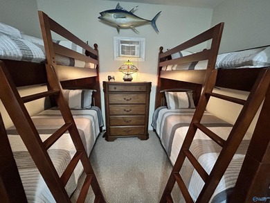Discover the perfect waterfront family getaway on Lake Weiss in - photo 45