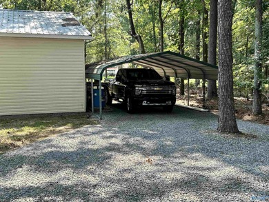 Discover the perfect waterfront family getaway on Lake Weiss in - photo 48