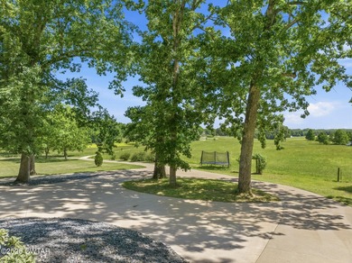 MOVE-IN-READY, COUNTRY ESTATE on 7.3 acres in Paris Tennessee - photo 8
