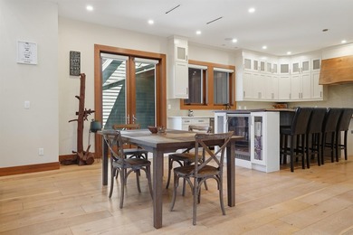 Stunning west coast modern, craftsman estate home in Morgan - photo 12