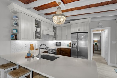 Welcome to your Waterfront Paradise! This beautifully remodeled - photo 16