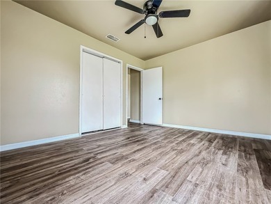 Beautifully updated coastal charmer in sought-after PA Cliffs! - photo 17