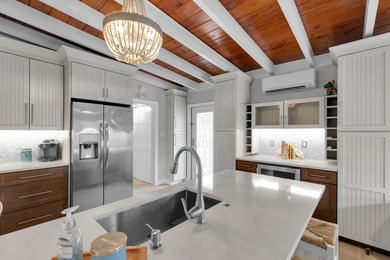 Welcome to your Waterfront Paradise! This beautifully remodeled - photo 17