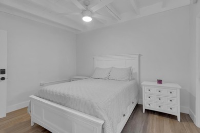 Welcome to your Waterfront Paradise! This beautifully remodeled - photo 24