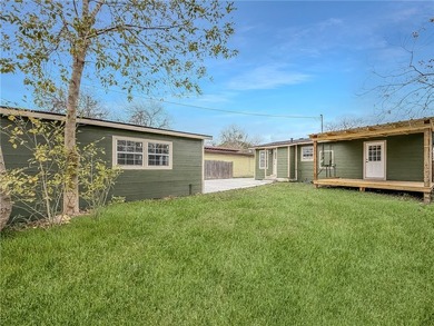 Beautifully updated coastal charmer in sought-after PA Cliffs! - photo 25