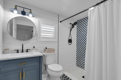 Welcome to your Waterfront Paradise! This beautifully remodeled - photo 26
