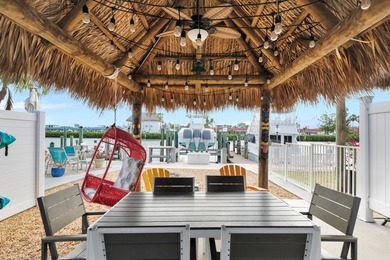 Welcome to your Waterfront Paradise! This beautifully remodeled - photo 28
