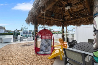 Welcome to your Waterfront Paradise! This beautifully remodeled - photo 29