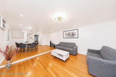Located in the desirable Dongan Hills area above Hylan Boulevard - photo 6