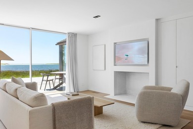 Beach Farm is an extraordinary 18.6-acre waterfront estate - photo 7