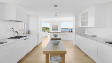 Beach Farm is an extraordinary 18.6-acre waterfront estate - photo 10