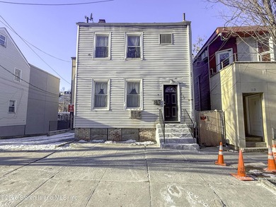 SUPER INVESTMENT,5/5,CLOSE TO FERRY,. Level 1 & Basement: 2BDRM - photo 1