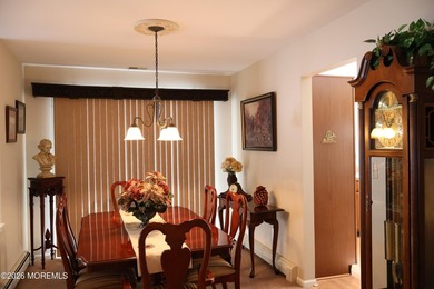 Enjoy easy living in Greenbriar Woodlands, a 55+ gated community - photo 5