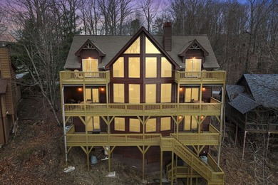 This fully furnished 5-bedroom, 7-bathroom mountain retreat - photo 1