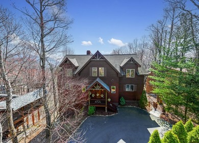 This fully furnished 5-bedroom, 7-bathroom mountain retreat - photo 4