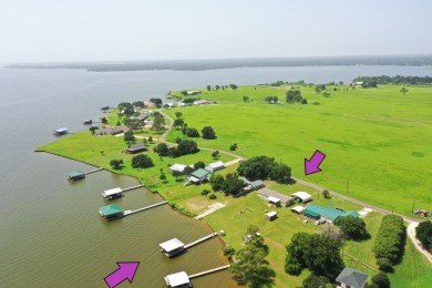 #122 Groesbeck-3/2 Lake Limestone, Waterfront - Lake Home For Sale in Groesbeck, Texas