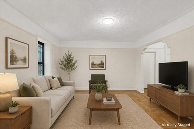 Welcome to the Empire. This expansive approximately 900 square - photo 8