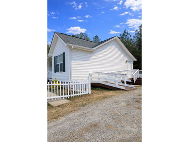 Back on the market - vacant and ready for a new family! This - photo 3