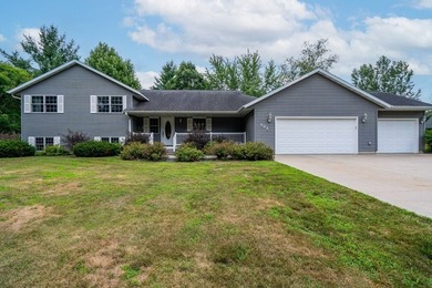Great opportunity to live in a desirable area of Strum WI! This - photo 1