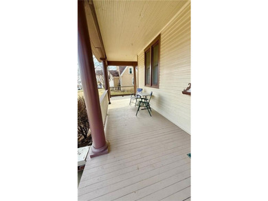 Charming Historic Home Just Off the Parkway .Discover this - photo 4