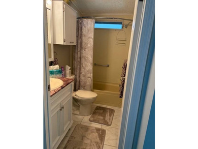 Move right into this beautifully updated 2-bedroom, 2-bath - photo 15