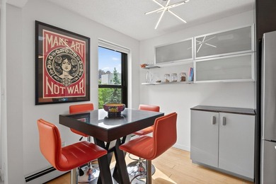 Beautiful and well-maintained condo in an incredible location - photo 16