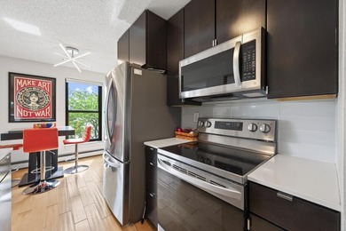 Beautiful and well-maintained condo in an incredible location - photo 19