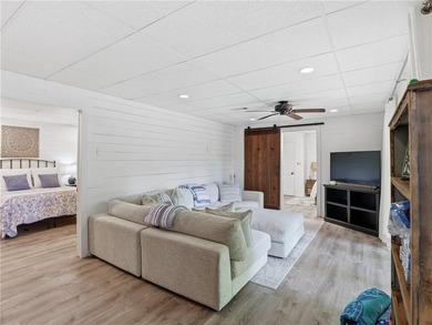 Experience refined lake living in this exceptional 5-bedroom, 3 - photo 31