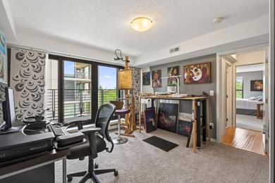 Beautiful and well-maintained condo in an incredible location - photo 32