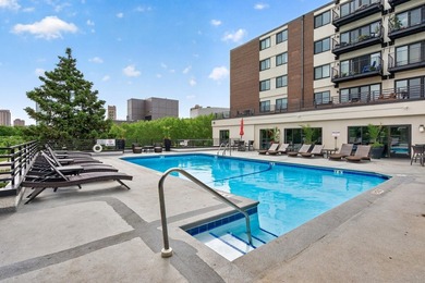 Beautiful and well-maintained condo in an incredible location - photo 37