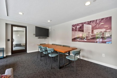 Beautiful and well-maintained condo in an incredible location - photo 43