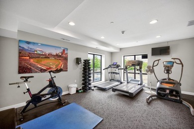 Beautiful and well-maintained condo in an incredible location - photo 44