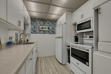 Beautifully updated 2-bedroom, 2-bath condo offering 1,170 - photo 8