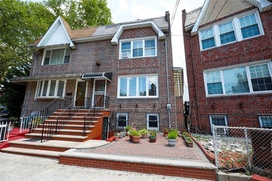Beautifully maintained and sun-drenched, this single-family - photo 3