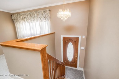Welcome to 25 Furness Place, conveniently located in New - photo 3