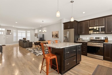 Luxury, comfort, and convenience. Welcome to 159 N Plymouth: a - photo 15