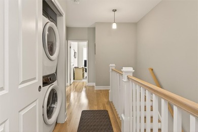Luxury, comfort, and convenience. Welcome to 159 N Plymouth: a - photo 25