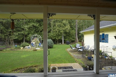 Tucked into the sought-after Panorama Vista community near - photo 36